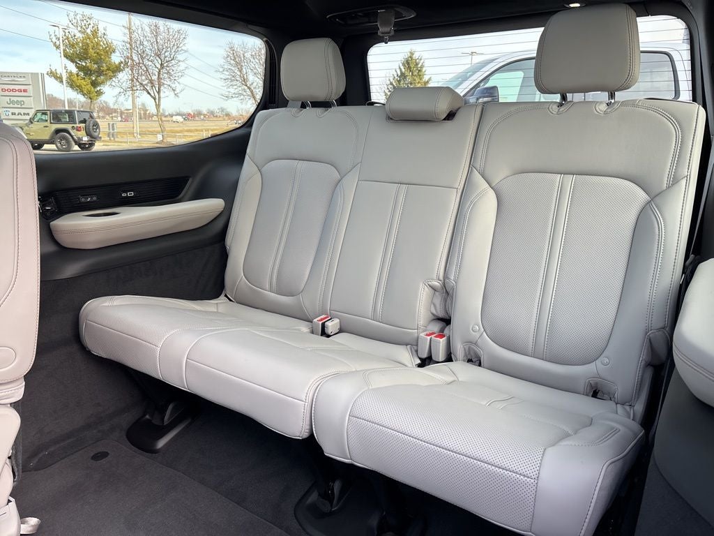 2026 Jeep Grand Wagoneer Summit