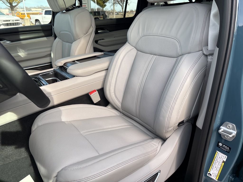 2026 Jeep Grand Wagoneer Summit