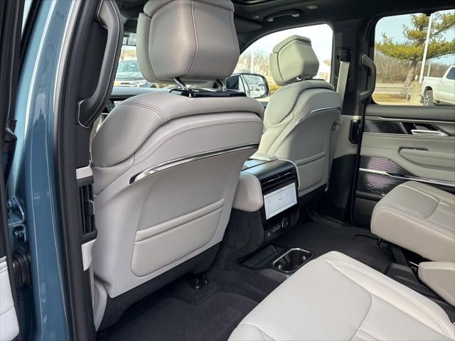 2026 Jeep Grand Wagoneer GRAND WAGONEER SUMMIT OBSIDIAN 4X4