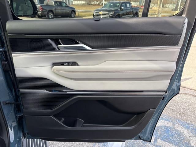2026 Jeep Grand Wagoneer GRAND WAGONEER SUMMIT OBSIDIAN 4X4