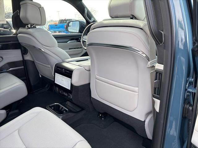 2026 Jeep Grand Wagoneer GRAND WAGONEER SUMMIT OBSIDIAN 4X4