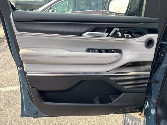 2026 Jeep Grand Wagoneer GRAND WAGONEER SUMMIT OBSIDIAN 4X4