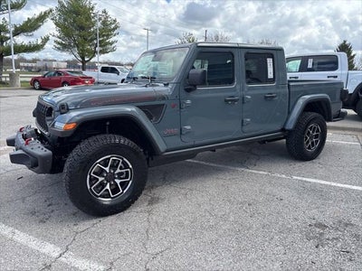 2026 Jeep Gladiator GLADIATOR SHADOW OPS 4X4