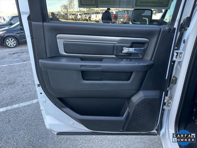 2024 RAM 1500 Classic Warlock Crew Cab 4x4 5'7' Box