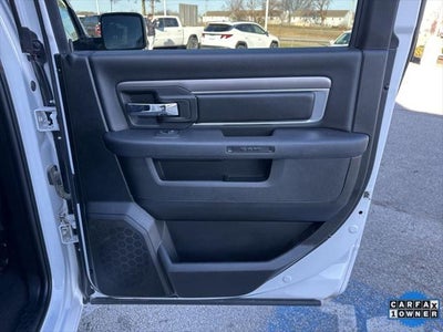 2024 RAM 1500 Classic Warlock Crew Cab 4x4 5'7' Box