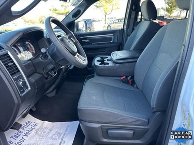 2024 RAM 1500 Classic Warlock Crew Cab 4x4 5'7' Box