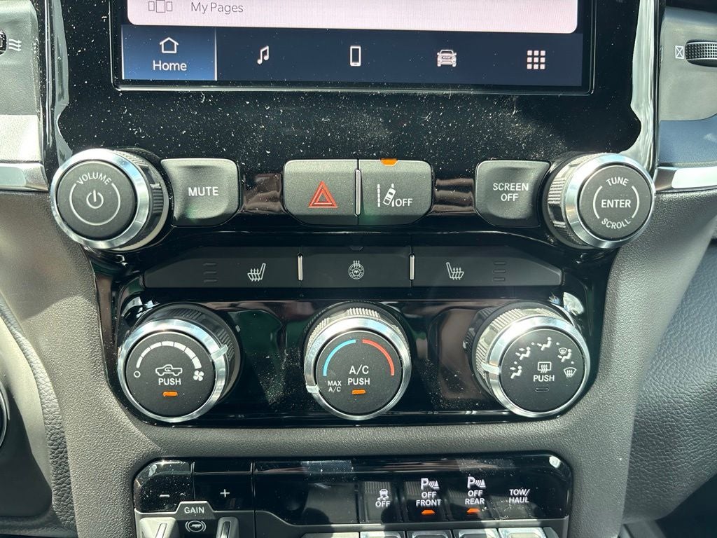 2026 RAM Ram 1500 RAM 1500 BIG HORN QUAD CAB 4X4 6'4' BOX