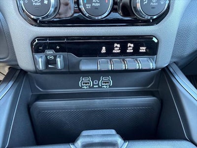 2027 RAM Ram 1500 RAM 1500 BIG HORN CREW CAB 4X4 5'7' BOX