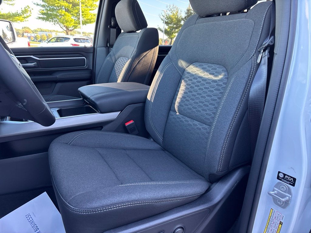 2027 RAM Ram 1500 RAM 1500 BIG HORN CREW CAB 4X4 5'7' BOX