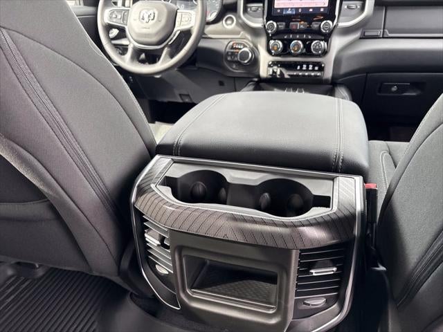 2027 RAM Ram 1500 RAM 1500 BIG HORN CREW CAB 4X4 5'7' BOX