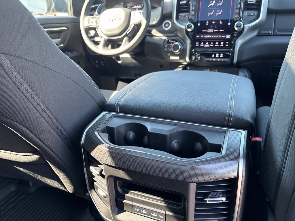 2027 RAM Ram 1500 RAM 1500 BIG HORN CREW CAB 4X4 5'7' BOX