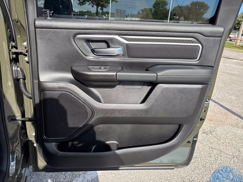 2027 RAM Ram 1500 RAM 1500 BIG HORN CREW CAB 4X4 5'7' BOX
