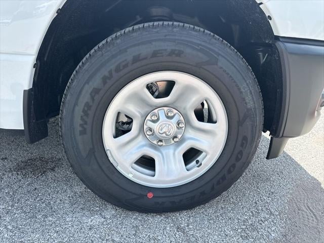 2026 RAM Ram 1500 RAM 1500 TRADESMAN CREW CAB 4X4 5'7' BOX