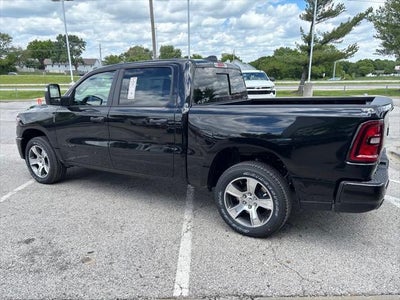 2026 RAM Ram 1500 RAM 1500 EXPRESS CREW CAB 4X4 5'7' BOX