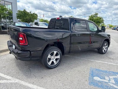 2026 RAM Ram 1500 RAM 1500 EXPRESS CREW CAB 4X4 5'7' BOX
