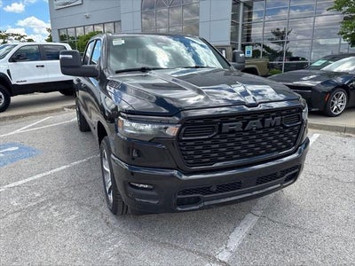2026 RAM Ram 1500 RAM 1500 EXPRESS CREW CAB 4X4 5'7' BOX