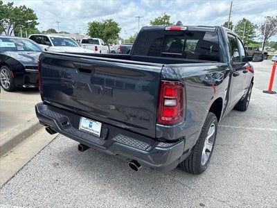 2026 RAM Ram 1500 RAM 1500 EXPRESS CREW CAB 4X4 5'7' BOX