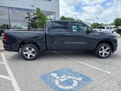 2026 RAM Ram 1500 RAM 1500 EXPRESS CREW CAB 4X4 5'7' BOX