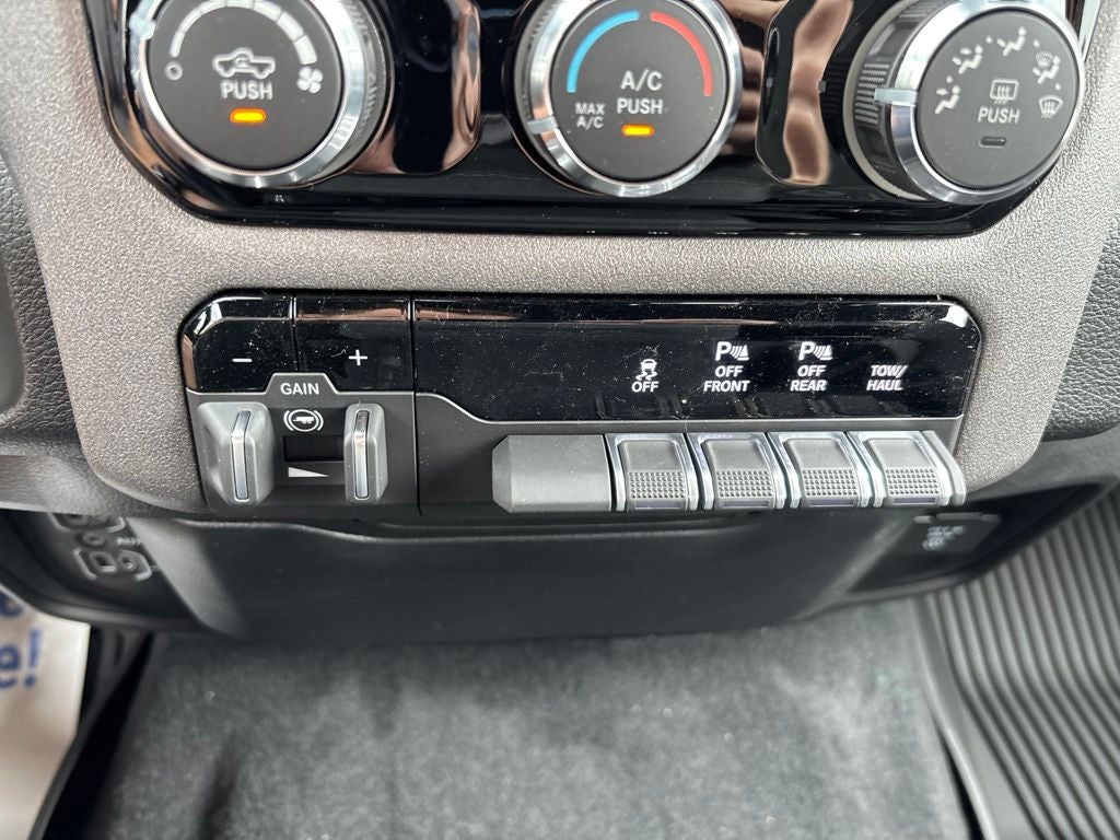 2026 RAM Ram 1500 RAM 1500 WARLOCK CREW CAB 4X4 5'7' BOX