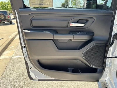 2026 RAM Ram 1500 RAM 1500 EXPRESS CREW CAB 4X4 5'7' BOX