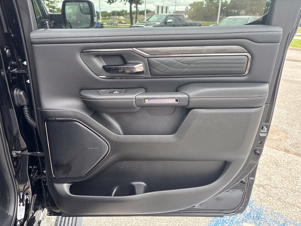2027 RAM Ram 1500 RAM 1500 LIMITED CREW CAB 4X4 5'7' BOX