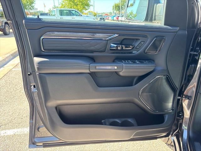 2027 RAM Ram 1500 RAM 1500 LIMITED CREW CAB 4X4 5'7' BOX