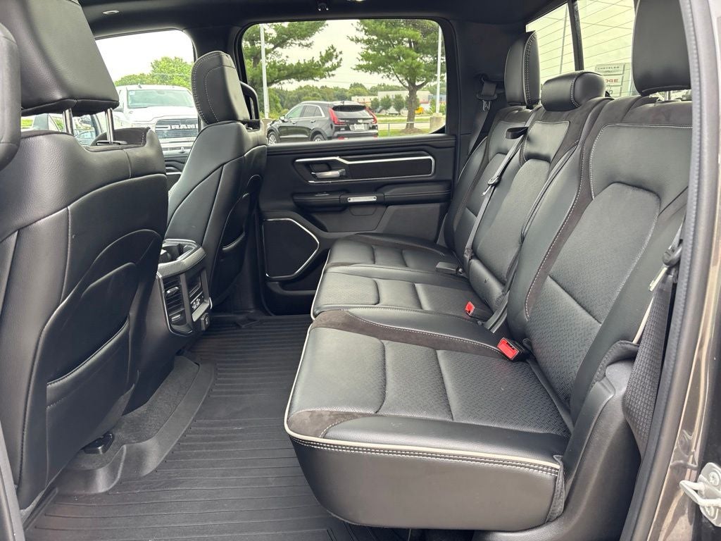 2024 RAM 1500 Laramie Crew Cab 4x4 5'7' Box