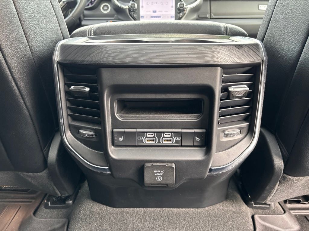 2024 RAM 1500 Laramie Crew Cab 4x4 5'7' Box