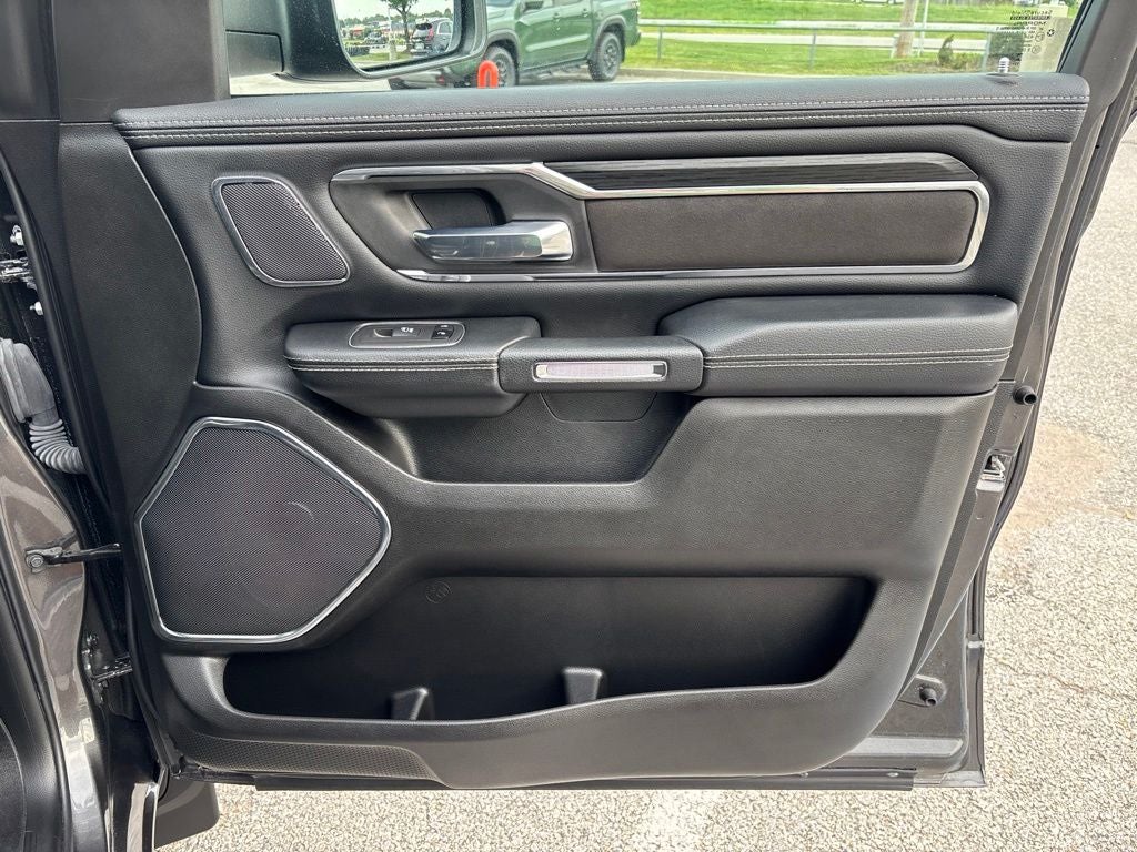 2024 RAM 1500 Laramie Crew Cab 4x4 5'7' Box