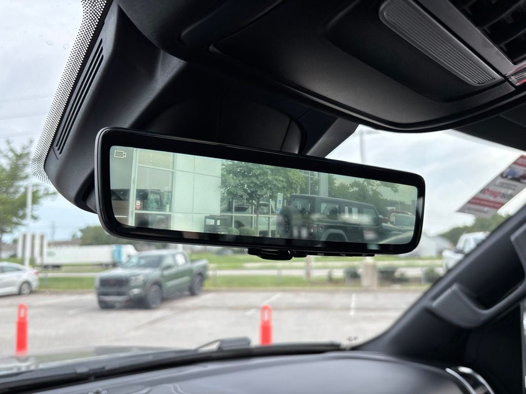 2024 RAM 1500 Laramie Crew Cab 4x4 5'7' Box