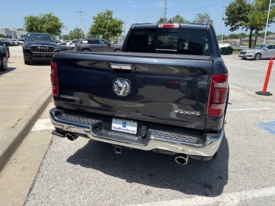 2021 RAM 1500 Laramie Crew Cab 4x4 5'7' Box