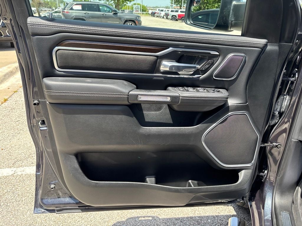 2021 RAM 1500 Laramie Crew Cab 4x4 5'7' Box