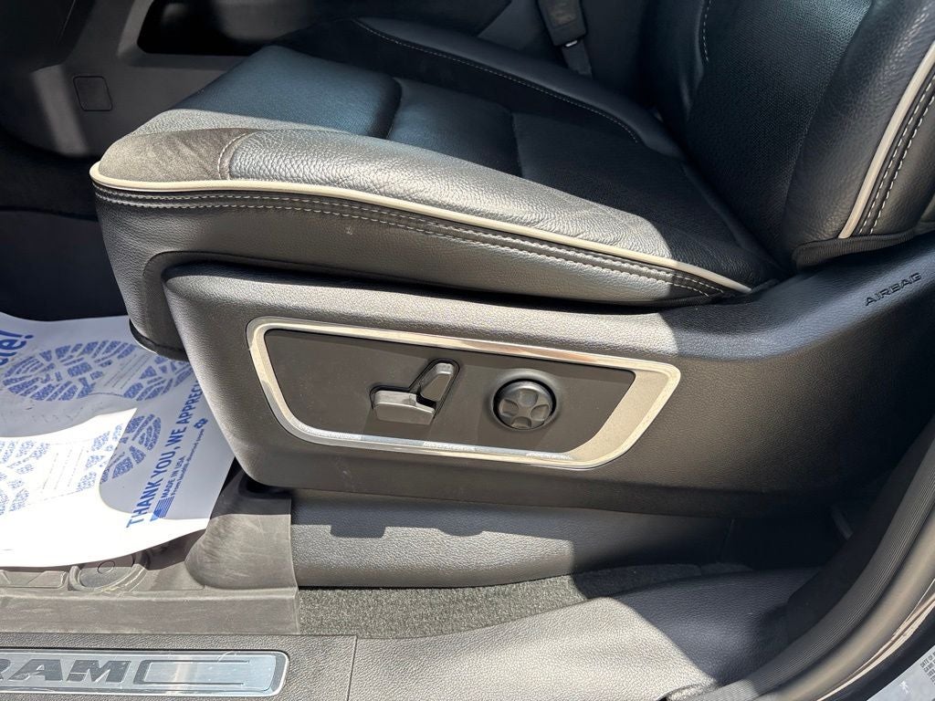2021 RAM 1500 Laramie Crew Cab 4x4 5'7' Box