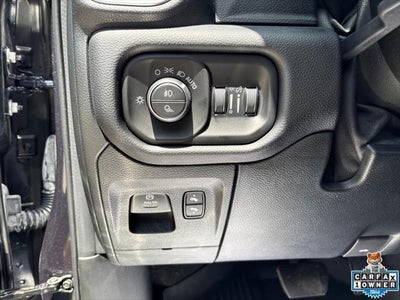 2021 RAM 1500 Laramie Crew Cab 4x4 5'7' Box