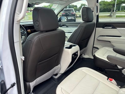2024 GMC Acadia AWD Denali