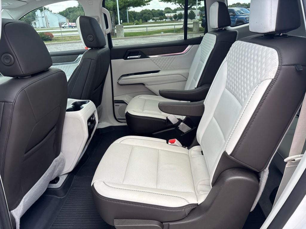 2024 GMC Acadia AWD Denali