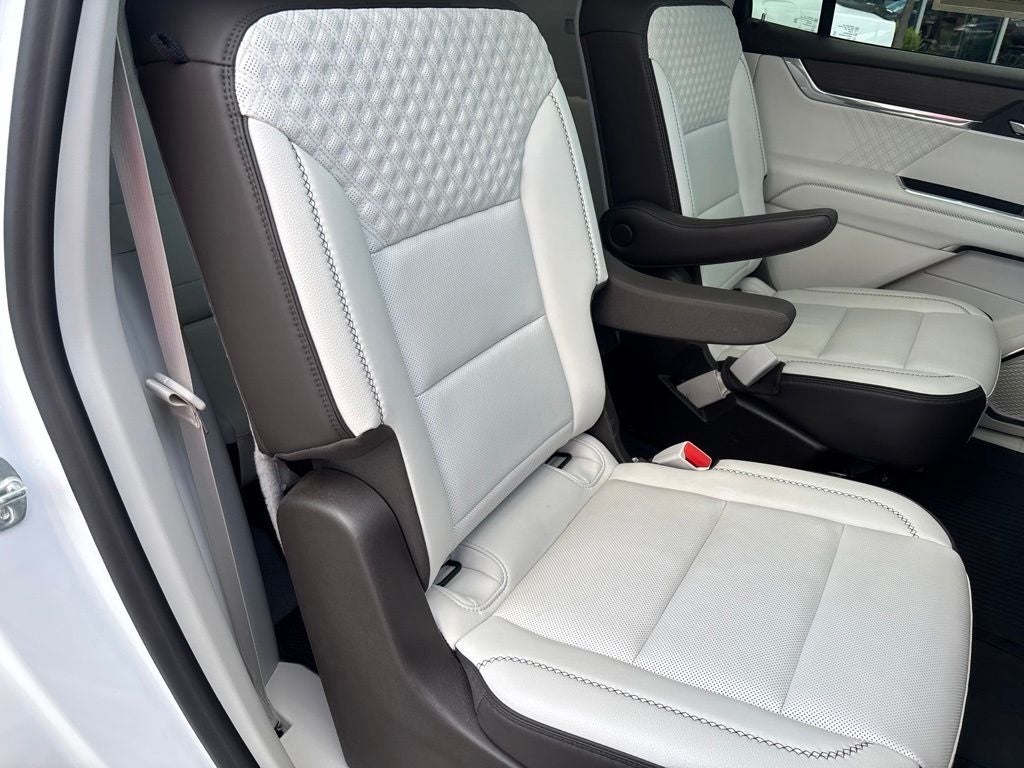 2024 GMC Acadia AWD Denali