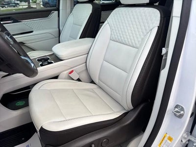 2024 GMC Acadia AWD Denali