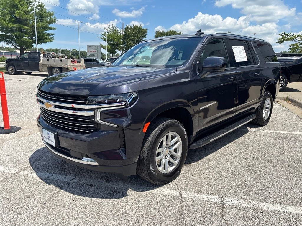 2024 Chevrolet Suburban 4WD LT