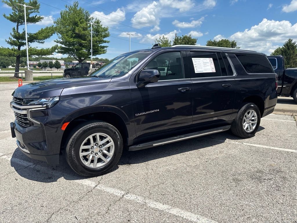 2024 Chevrolet Suburban 4WD LT