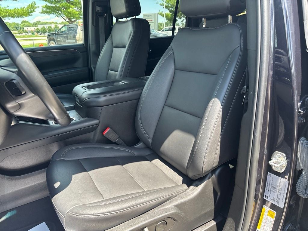 2024 Chevrolet Suburban 4WD LT