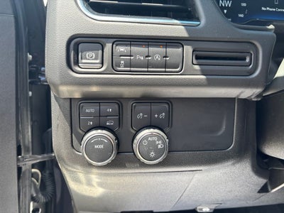 2024 Chevrolet Suburban 4WD LT