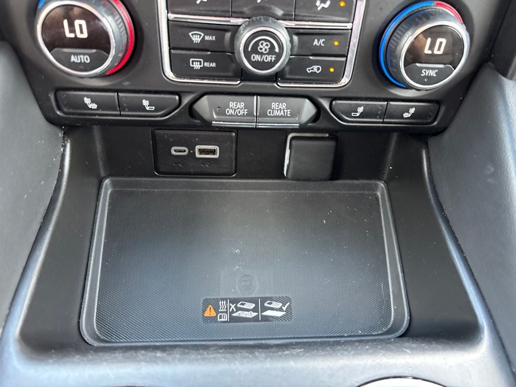 2024 Chevrolet Suburban 4WD LT