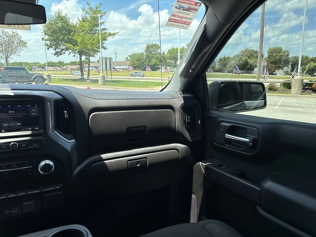 2024 GMC Sierra 1500 4WD Crew Cab Short Box Pro