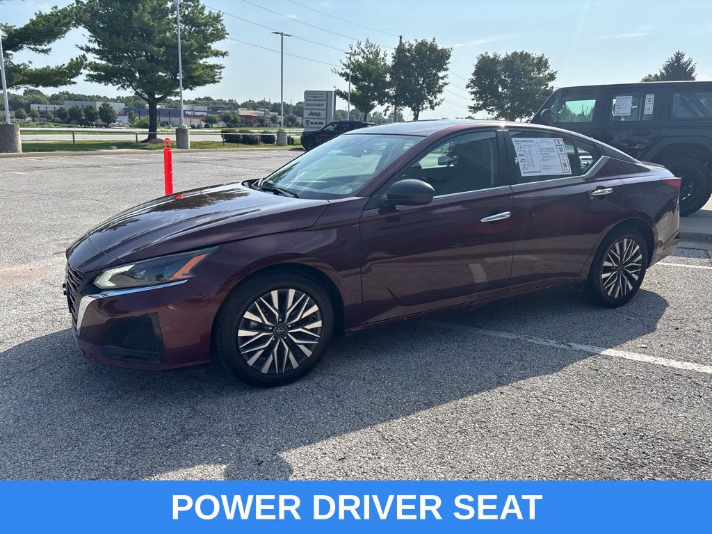 2025 Nissan Altima SV FWD