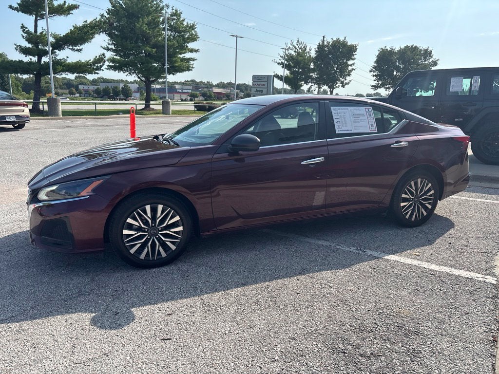 2025 Nissan Altima SV FWD