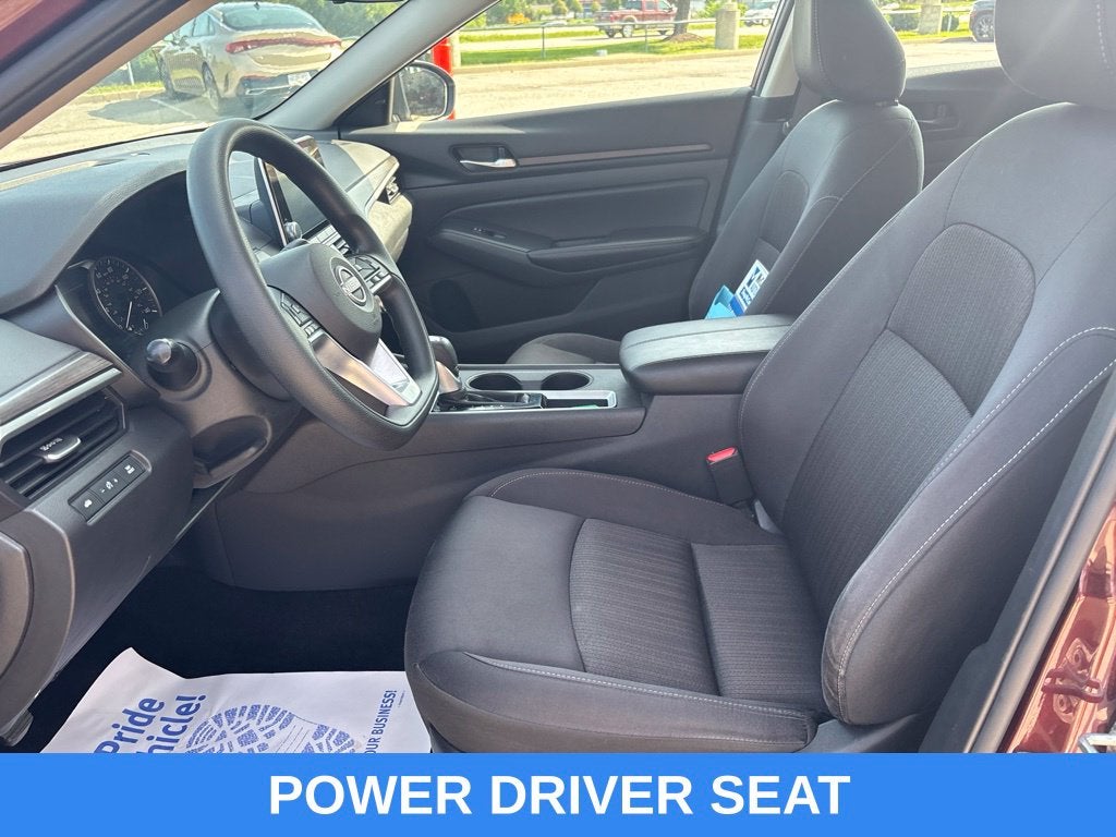 2025 Nissan Altima SV FWD