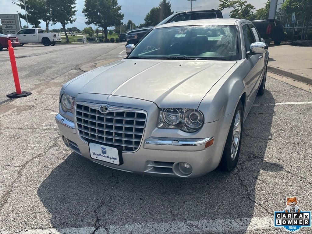 2005 Chrysler 300C Base