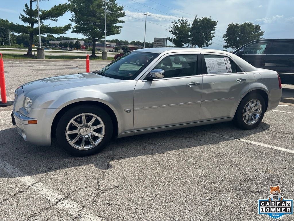 2005 Chrysler 300C Base