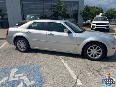 2005 Chrysler 300C Base